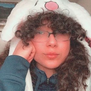 Meet your Posher, Estefania